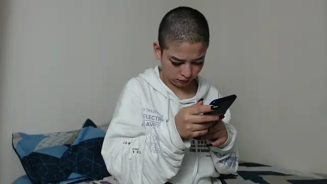 Snapshot of Bitsy_Messy chatting on 4, 1, 2025 Bitsy Messy online show from 4, 1, 2025