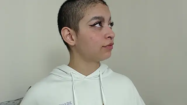 Snapshot of Bitsy_Messy chatting on 4, 1, 2025 Bitsy Messy online show from 4, 1, 2025