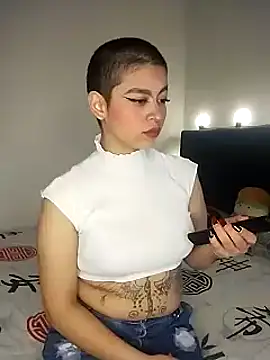 Snapshot of Bitsy_Messy chatting on 13, 1, 2025 Bitsy Messy online show from 13, 1, 2025