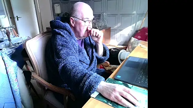 Adamdaddybear online show from 20, 3, 2025