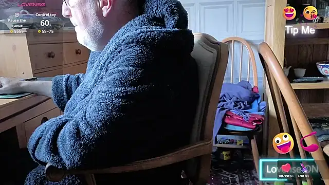 Adamdaddybear online show from 25, 9, 2025