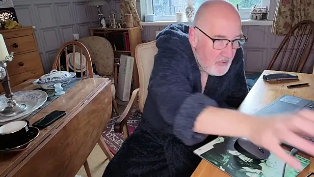 Adamdaddybear online show from 27, 10, 2025