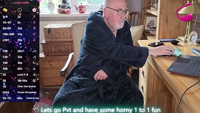 Adamdaddybear online show from 4, 4, 2026