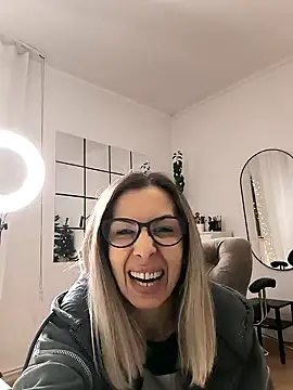 Snapshot of SukyGirl chatting on 28, 12, 2024 SukyGirl online show from 28, 12, 2024