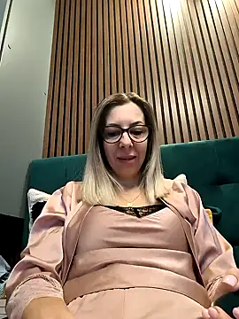 Snapshot of SukyGirl chatting on 30, 12, 2024 SukyGirl online show from 30, 12, 2024