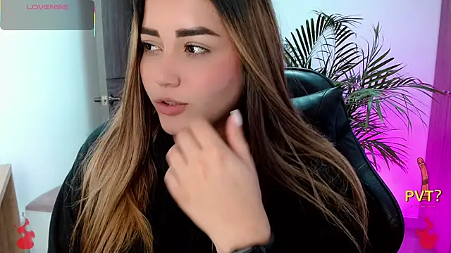 Lucia star   online show from 15, 5, 2026