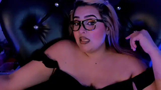 Snapshot of Agatha_humidity chatting on 3, 3, 2025 Agatha humidity online show from 3, 3, 2025
