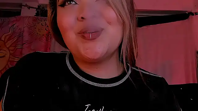 Snapshot of Agatha_humidity chatting on 10, 3, 2025 Agatha humidity online show from 10, 3, 2025