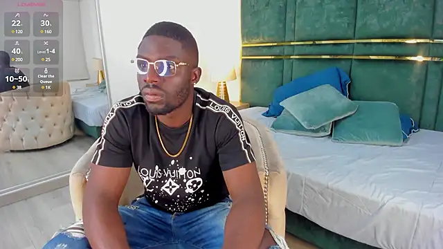 Latrellx7 online show from 12, 2, 2025