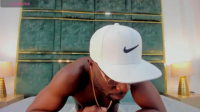 Latrellx7 online show from 13, 2, 2025