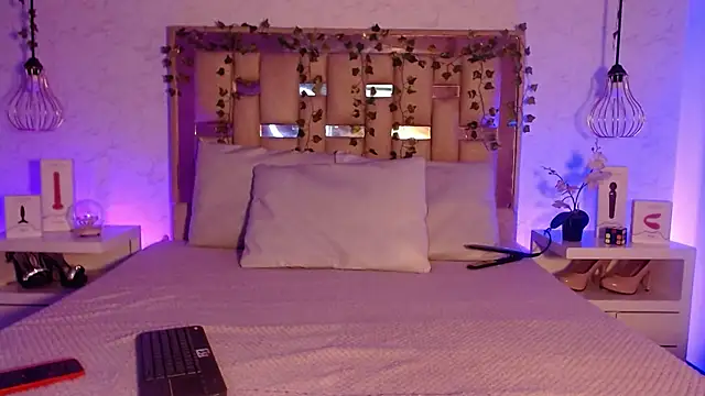 GigiVolkova online show from 9, 10, 2025