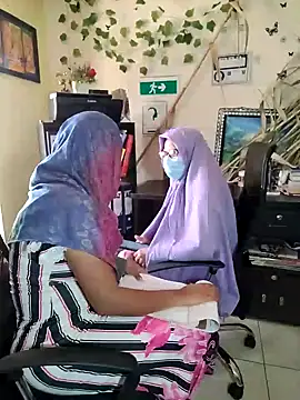 Snapshot of NAJWA-ARAB chatting on 13, 12, 2024 NAJWA-ARAB online show from 13, 12, 2024