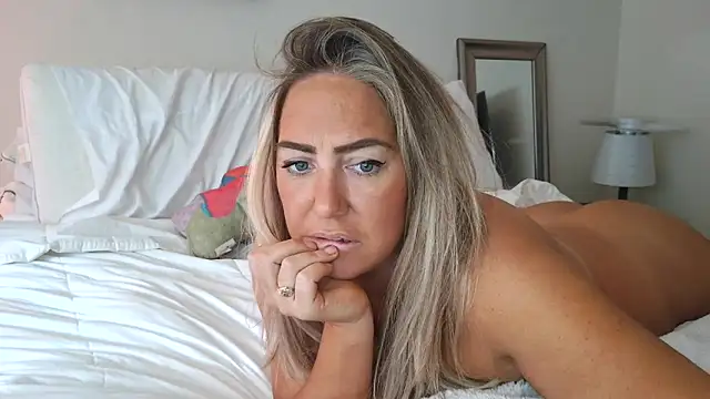 sunshinekisses online show from 4, 11, 2025