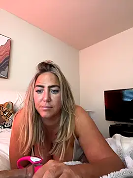 sunshinekisses online show from 6, 11, 2025