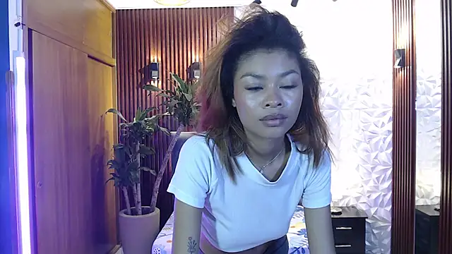 Perla prg online show from 8, 1, 2025