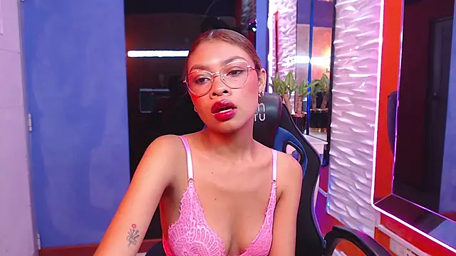 Perla prg online show from 28, 2, 2025