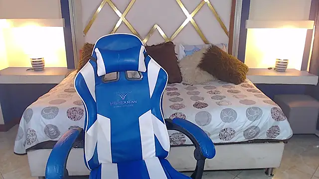 Perla prg online show from 1, 3, 2025