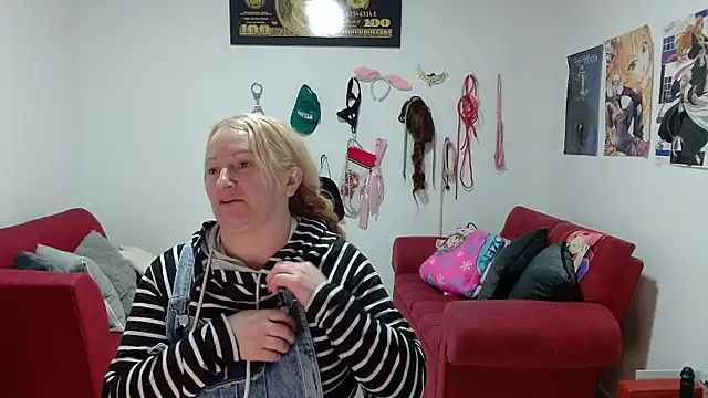 emperabigbootybigass online show from 9, 1, 2026