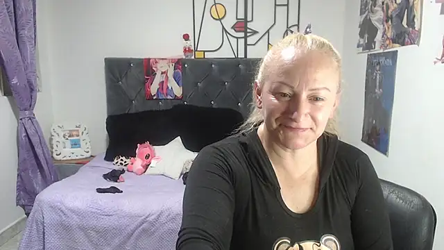 emperabigbootybigass online show from 2, 6, 2026