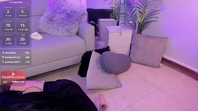 Manu Velez online show from 31, 12, 2024