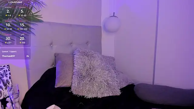 Manu Velez online show from 5, 1, 2025