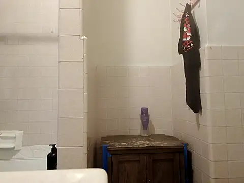 Snapshot of DevinToore chatting on 19, 10, 2025 DevinToore online show from 19, 10, 2025