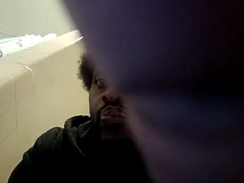 Snapshot of DevinToore chatting on 12, 11, 2025 DevinToore online show from 12, 11, 2025