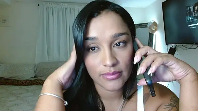Snapshot of KatalinnaBrown chatting on 4, 10, 2025 KatalinnaBrown online show from 4, 10, 2025