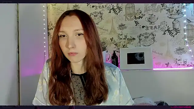 Snapshot of LisaIcon chatting on 17, 12, 2024 LisaIcon online show from 17, 12, 2024