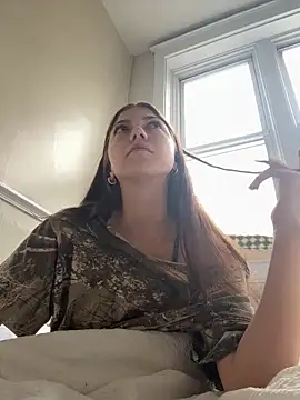 emilycoco online show from 26, 4, 2026