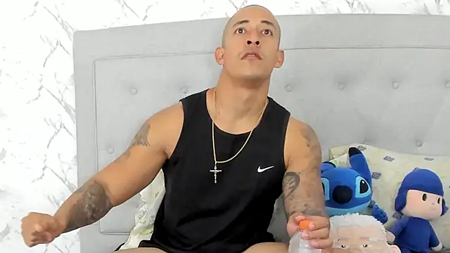 Snapshot of luigiferrara chatting on 18, 2, 2025 luigiferrara online show from 18, 2, 2025