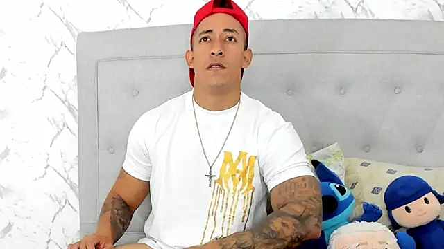 Snapshot of luigiferrara chatting on 23, 2, 2025 luigiferrara online show from 23, 2, 2025