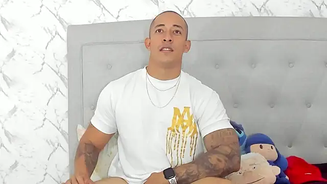 Snapshot of luigiferrara chatting on 7, 3, 2025 luigiferrara online show from 7, 3, 2025