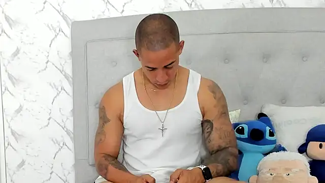 Snapshot of luigiferrara chatting on 14, 3, 2025 luigiferrara online show from 14, 3, 2025