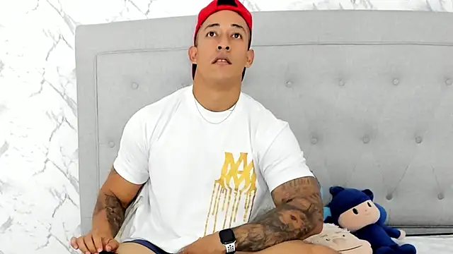 Snapshot of luigiferrara chatting on 22, 3, 2025 luigiferrara online show from 22, 3, 2025