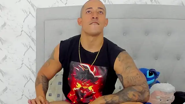 Snapshot of luigiferrara chatting on 15, 10, 2025 luigiferrara online show from 15, 10, 2025