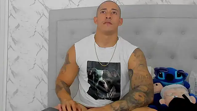 Snapshot of luigiferrara chatting on 6, 11, 2025 luigiferrara online show from 6, 11, 2025