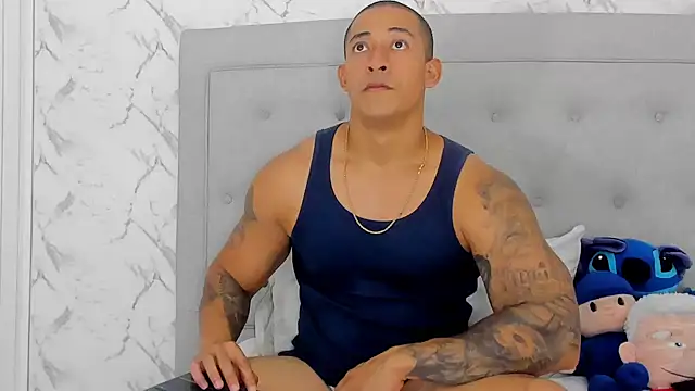 Snapshot of luigiferrara chatting on 16, 11, 2025 luigiferrara online show from 16, 11, 2025