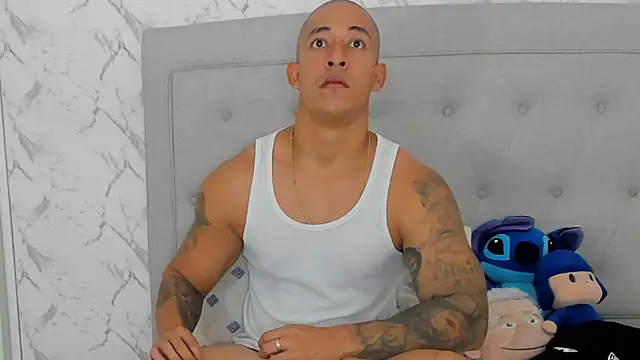 Snapshot of luigiferrara chatting on 17, 11, 2025 luigiferrara online show from 17, 11, 2025