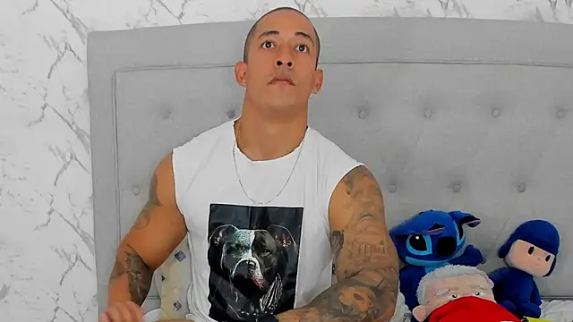 Snapshot of luigiferrara chatting on 22, 11, 2025 luigiferrara online show from 22, 11, 2025