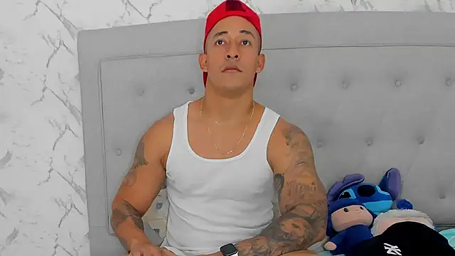 Snapshot of luigiferrara chatting on 27, 11, 2025 luigiferrara online show from 27, 11, 2025