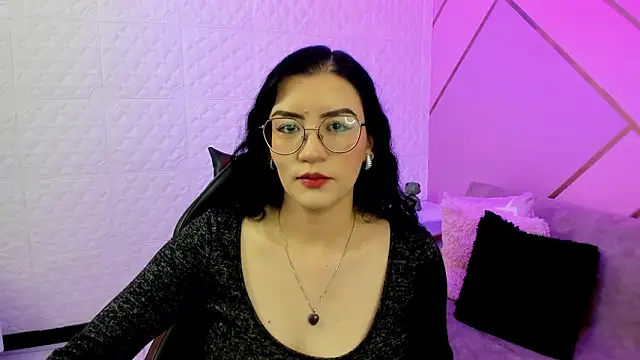 Violetaa diazz online show from 5, 3, 2026