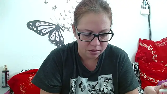 Snapshot of LadyHellene chatting on 15, 11, 2025 LadyHellene online show from 15, 11, 2025