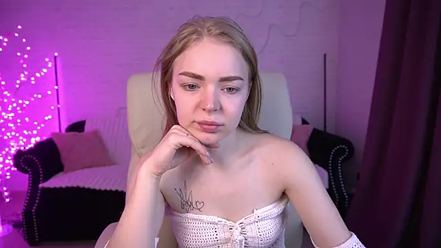 EmilySunshineS online show from 9, 3, 2026