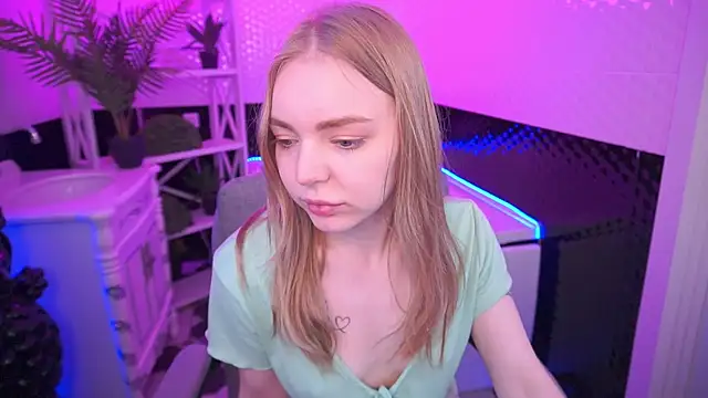 EmilySunshineS online show from 10, 4, 2026