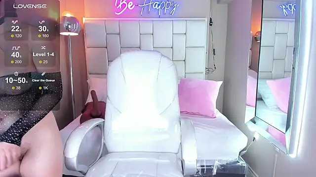 Snapshot of VioletthaRous chatting on 23, 10, 2025 VioletthaRous online show from 23, 10, 2025