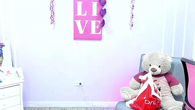 Snapshot of Andy_Gamboa chatting on 6, 3, 2025 Andy Gamboa online show from 6, 3, 2025