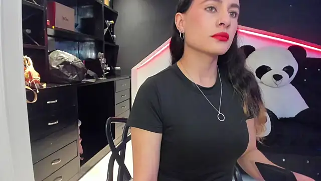 Coral Gibson online show from 23, 9, 2025