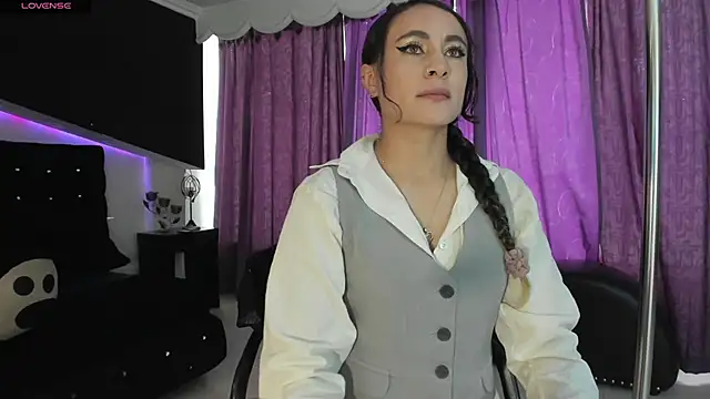 Coral Gibson online show from 10, 1, 2026