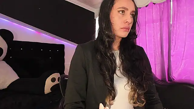 Coral Gibson online show from 24, 3, 2026